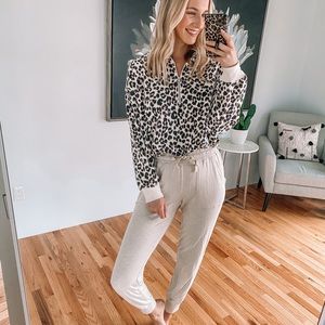 Leopard sweatshirt